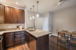 Spacious NICE 3-Bedroom House in DC with Parking - Washington - 6