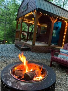 Romantic King-Bed Couples Cabin Lake Lure - Lake Lure - 7