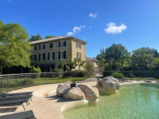 La Bastide des Princes, Indoor and Outdoor Pools - Caderousse - 4
