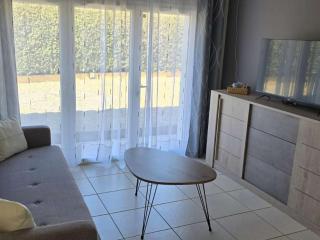Appartement T3 climatisé avec jardin et terrasse à 200m de la plage de Cavalaire - FR-1-100-249 - 3