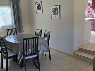 Appartement T3 climatisé avec jardin et terrasse à 200m de la plage de Cavalaire - FR-1-100-249 - Cavalaire-sur-Mer - 2