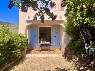 Appartement avec terrasse et piscine, 2 pièces, 4 couchages, à Cavalaire-sur-Mer - FR-1-226B-206 - Cavalaire-sur-Mer - 1