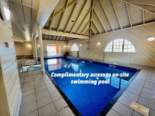 Loch Linnhe Waterfront Lodges with Hot Tubs - Glencoe - 1