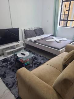 Studio 107, South B, Sana Sana - Nairobi - 0