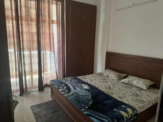 Visitor stop - Greater Noida - 1