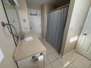 Ogunquit Beach Town Rental - Walk to town with your family and Fur baby - Ogunquit - 3