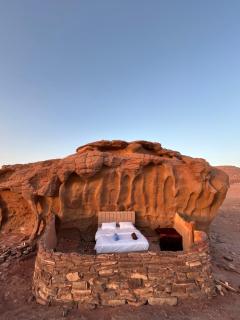 Wadi Rum Cave Camping - 7