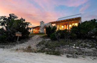 Stunning Cottage with Fantastic Views for a Romantic Escape near Austin, Texas - Hammetts Crossing - 2
