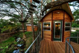 Adventures Await at this Stunning Tree House Retreat in Texas - Spicewood - 4