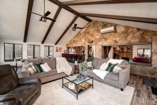 Riverside Luxury: Fully Equipped Cabin with Outstanding Views in Emlenton, PA - Emlenton - 9