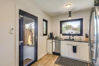 2 Blocks to Delano District Modern Tiny Home! - Wichita - 7