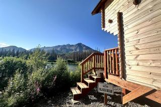 Romantic Lakefront Cabin with Mountain Views, Perfect for a Trip to Cantwell, Alaska - Cantwell - 0