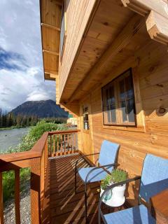 Romantic Lakefront Cabin with Mountain Views, Perfect for a Trip to Cantwell, Alaska - Cantwell - 9