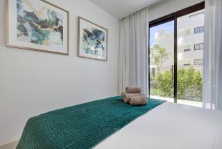092 - Modern, Spacious El Higueron Apartment With Private Garden & BBQ - Malaga - 5