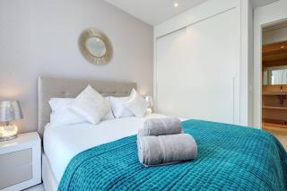 092 - Modern, Spacious El Higueron Apartment With Private Garden & BBQ - 4