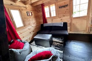Secluded, Pet Friendly Cabin near Denali National Park with Mountain and Lake Views, Perfect for an Alaskan Escape - 5
