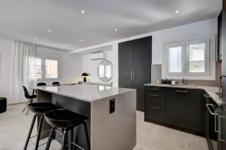 022 Stylish & Modern Fuengirola Apt, Near Beach - 5