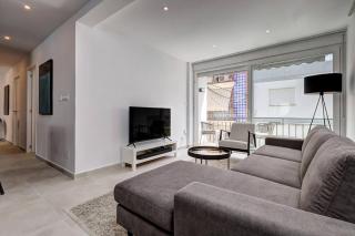 022 Stylish & Modern Fuengirola Apt, Near Beach - Fuengirola - 2