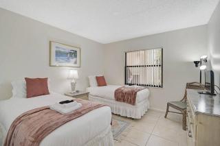 Suncoast Retreat - 2