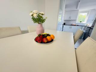 Betty Homes - Nearby Angel and HIghbury - 3