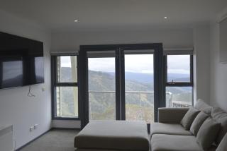 2 Bedroom Ski In Ski Out at Mount Hotham - 8
