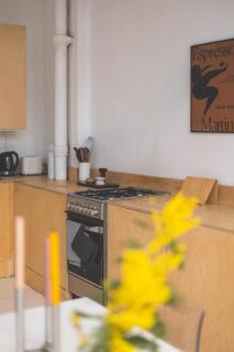 Bright & Spacious 2BR Flat, GREAT transport links - Londra - 4