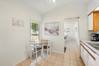 Pet Friendly Family Home Close to Everything - Orlando - 3
