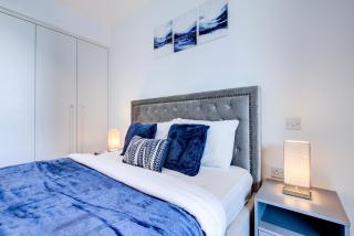 Royal Docks - Luxury 1 bedroom apartment - 7
