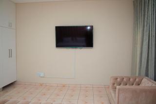 Urban Guest House Olympia - Windhoek - 3