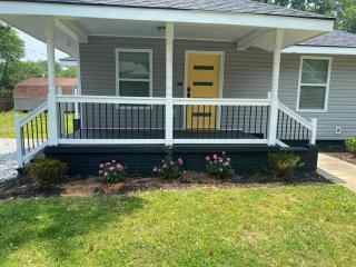 Yellow Door - Greenville - 6