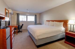 Anchorage Inn and Suites - Portsmouth - 1