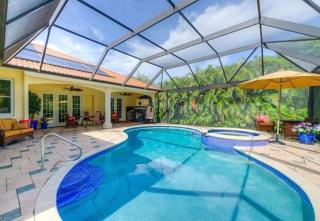Villa Country Club Residence - Stylish 4 BR Home - 0