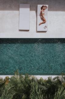 Designer 3BR Villa Tropical Stay Near Canggu - 8