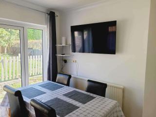 Rusper Retreat - Spacious Home Near Gatwick - Crawley - 3