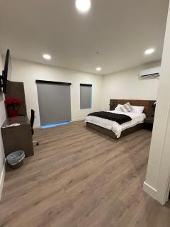 Stunning 17-Bedroom Lodge and Retreat Center at Royal Creek Ranches - 1