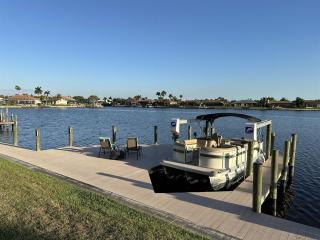 Villa Estelle - Huge lake front Villa - 8