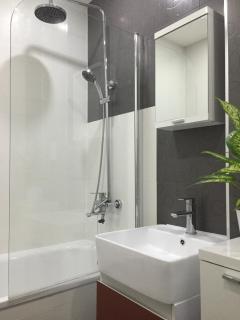 Castle - 2Bed-2Bath-Free Parking - Bedford - 3
