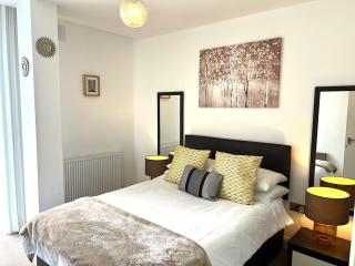Castle - 2Bed-2Bath-Free Parking - Bedford - 2