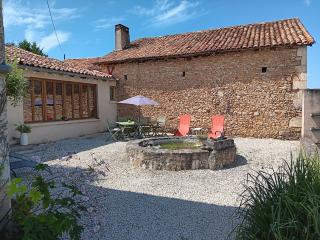 Peaceful unique gite in the countryside - Javerlhac-et-la-Chapelle-Saint-Robert - 9