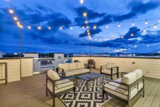 Double Rooftop Decks Hot Tub Karaoke Nashville - Nashville - 1