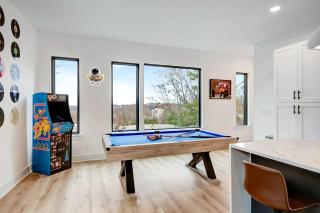 Rooftop Deck Hot Tub & Game Room in Nashville - Nashville - 1