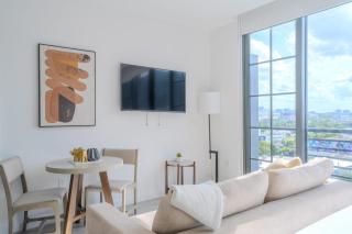 The Juliet XII Vibe 8745 - Miami - 7