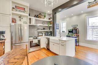 Walk Downtown Inviting Historic Home in Dubuque! - Dubuque - 9