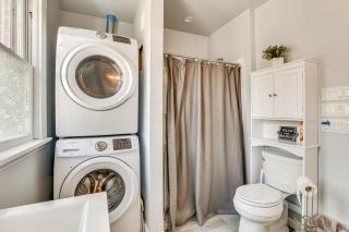 Walk Downtown Inviting Historic Home in Dubuque! - Dubuque - 1