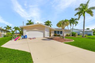 Pool Time and Fun Times at Mermaid Dream - Cape Coral - 3