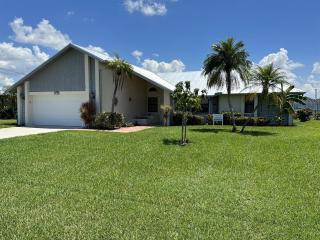 Villa Lucy, a splendid pool home with eastern exposure - 3