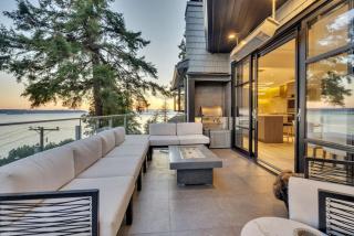 The Sunset Lane Waterfront Home - West Vancouver - 8