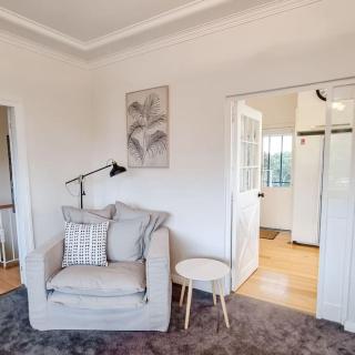 Stay at Beauty Point Wagga 5bdr 2bth magical views - Wagga Wagga - 6