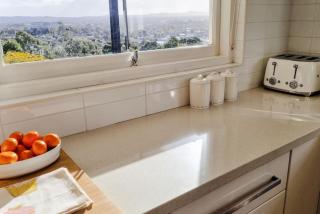 Stay at Beauty Point Wagga 5bdr 2bth magical views - Wagga Wagga - 3