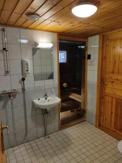 Spacious Apartment for 8 with Sauna - 4